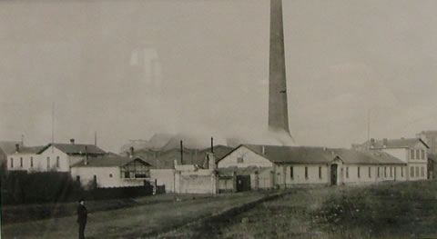 Abb. 2: Zinkfabrik Oberhausen, vor 1889. Die ersten Fotografien zeigen das Entstehen eines Industriedorfes. (Quelle: LVR-Industriemuseum Standort Oberhausen)